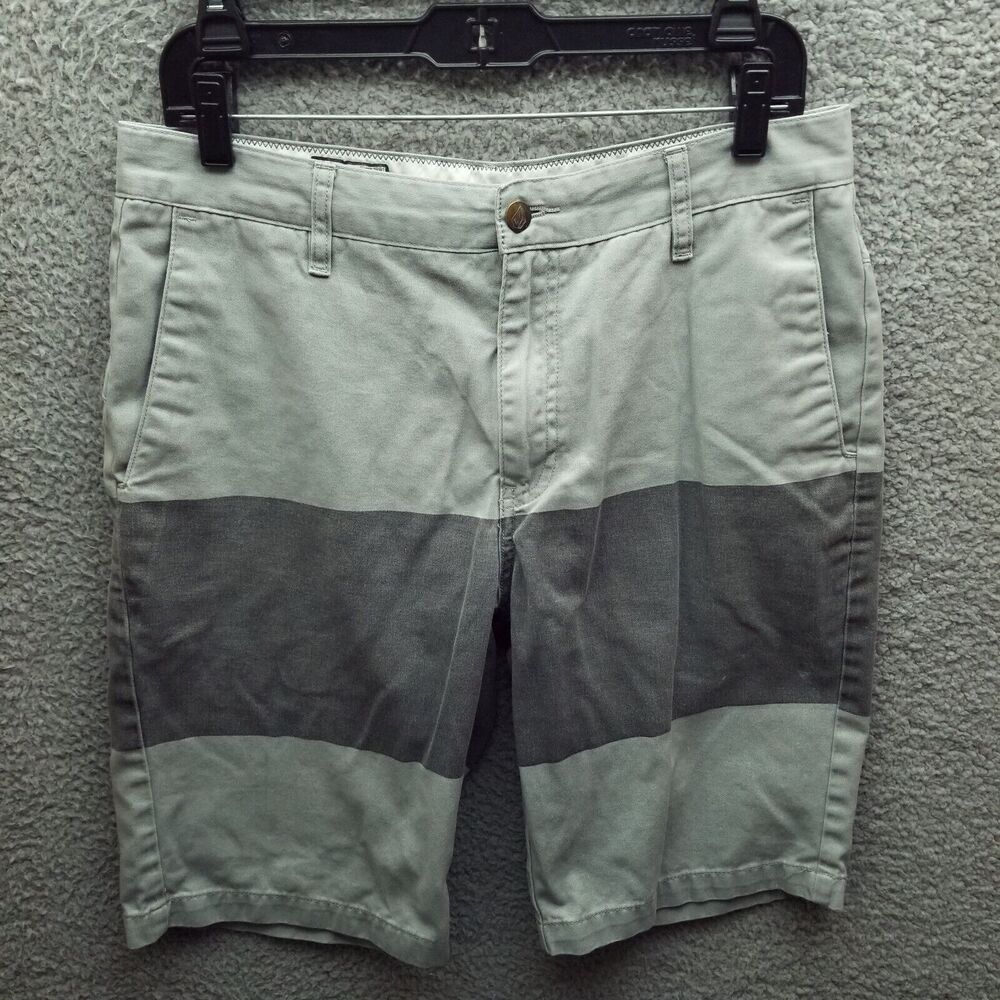 Volcom Men's 32 Corpo Class Striped Gray Bermuda Shorts Pockets 33.25" 10.5" 11"